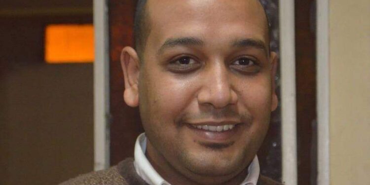 محمود عبدالمنعم يكتب: هاني إمبابي طبيب بدرجة مُنقذ