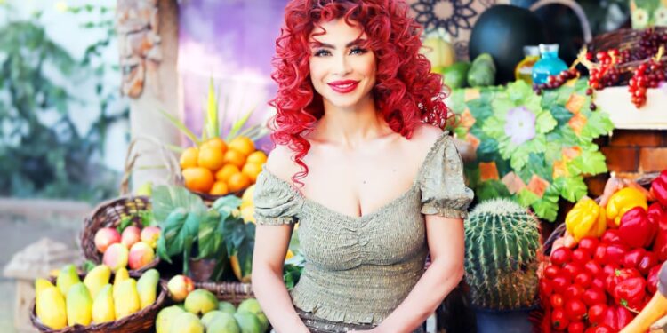 دوللي شاهين تطرح فيديو كليب أحدث أغانيها «دوللي ست البنات»