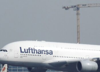 تمديد إلغاء رحلات الطيران اليومية من فرانكفورت إلى طهران لدواع أمنية حتى 13 أبريل