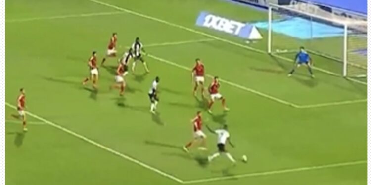 الـ VAR يلغي هدف مازيمبي في شباك الأهلي