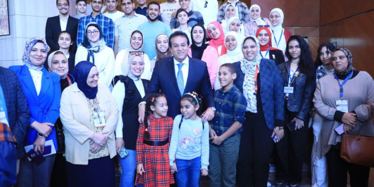 الصحة: فحص طبي وخدمات توعوية لـ 1500 مواطن من رواد مكتبة الإسكندرية