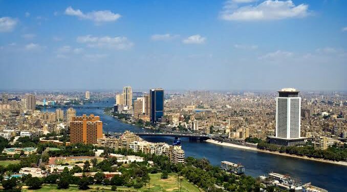 مصدر مصري رفيع المستوى: خلية أزمة من كافة الأجهزة والمؤسسات المعنية تتابع عن كثب تطورات الأوضاع بالمنطقة