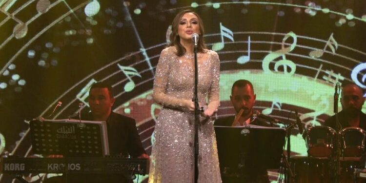 الفنانة أنغام