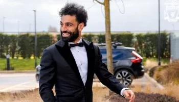 محمد صلاح يصل تدريبات ليفربول بـ بدلة رسمية
