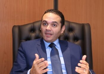 خبير اقتصادي يكشف عن تفاصيل تخارج الحكومة من الاقتصاد المصري