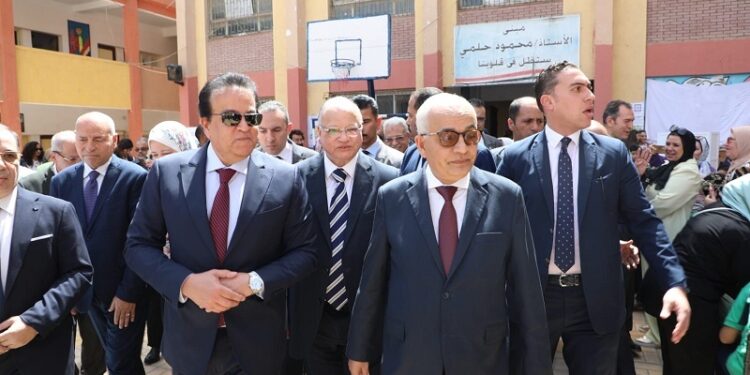 وزير التعليم يشهد فعاليات مبادرة “الشراكة من أجل مدن صحية” بمدرسة عمر بن الخطاب الرسمية لغات