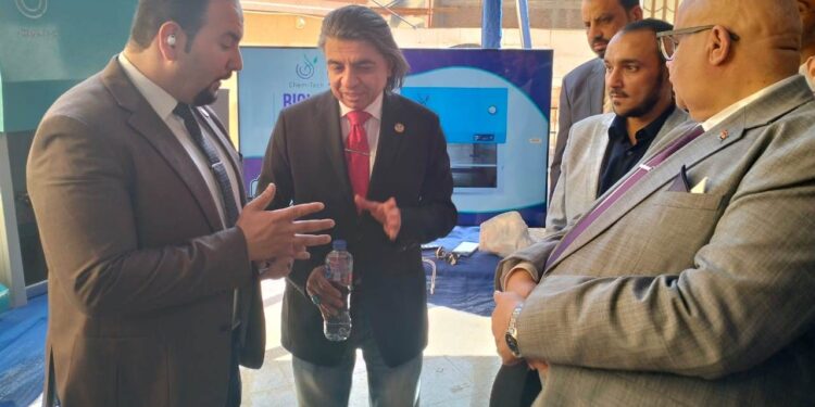 بحضور “حسين” و “موافي” و” شعبان” .. رئيس “كيم تك” للأجهزة العلمية والمعملية يشارك في فعاليات مؤتمر أمراض الباطنة بالأقصر