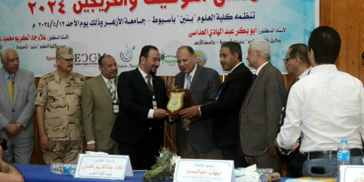 مشاركة فعالة لمصنع كيم تك للأجهزة العلمية في “علوم الأزهر بأسيوط” و”فاروس” و”طنطا” و”طيبة التكنولوجية”
