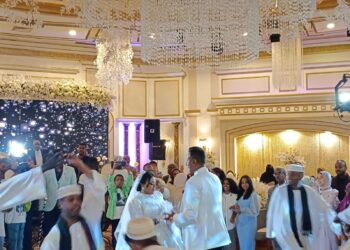 مبروك للعروسين.. الصورة الحقيقية يهنئ الزميل أحمد النوبي بمناسبة الزفاف السعيد بحضور الأهل والأصدقاء