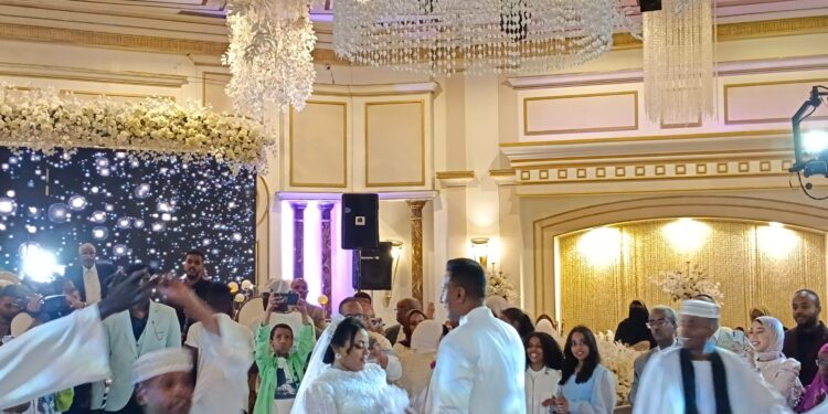 مبروك للعروسين.. الصورة الحقيقية يهنئ الزميل أحمد النوبي بمناسبة الزفاف السعيد بحضور الأهل والأصدقاء