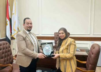 تكريم”كيم تك” للأجهزة العلمية في ملتقى كلية الزراعة بجامعة عين شمس