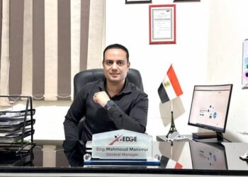 مهندس مصري يحتكر صناعة مكبس شاشات الموبايل على مستوى العالم.. ويحتفظ بحق الملكية الفكرية