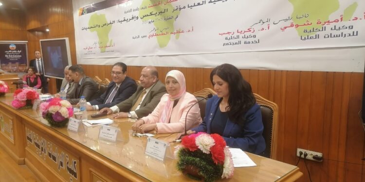 نائب رئيس جامعة القاهرة: القارة الأفريقية غنية بالموارد الطبيعية.. والتواجد في البريكس سيفيد كثيرا 
