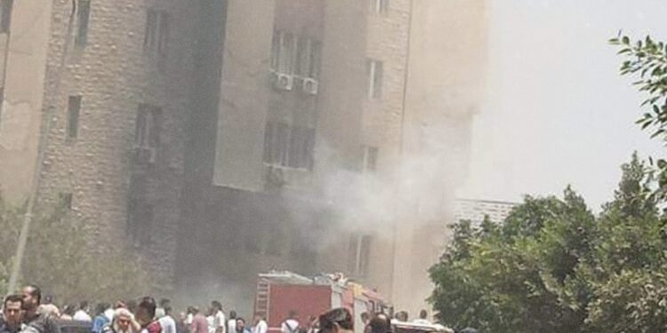 اندلاع حريق هائل بمبنى المنطقة الأزهرية بالإسكندرية أثناء الامتحان وتواجد التلاميذ باللجان