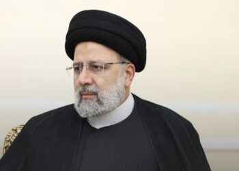 تعرض طائرة مروحية في قافلة تقل الرئيس الإيراني لحادث