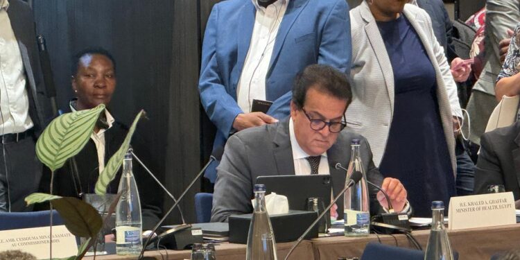 وزير الصحة يؤكد رغبة مصر في التعاون مع الاتحاد الإفريقي ومراكز مكافحة الأمراض الأفريقية