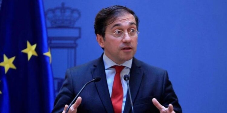 وزير الخارجية الإسباني: إجلاء آلاف الفلسطينيين أمر غير مقبول