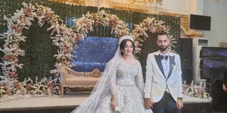 مبروك للعروسين المستشار أكرم شوقي ومنة الله الكومي بمناسبة الزفاف السعيد