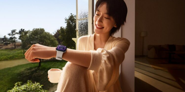 مراجعة ساعة HUAWEI WATCH FIT 3: مطوّرة قلبًا وقالبًا