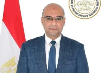 الثانوية العامة.. ضبط طالبين بمحافظتي المنوفية والمنيا خلال قيامهما بالغش الإلكتروني في امتحان مادتي التاريخ والفيزياء