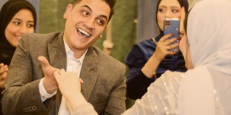 مبروك للعروسين.. موقع الصورة الحقيقية يهنئ أحمد الصغير وسارة طارق بعقد قرانهما