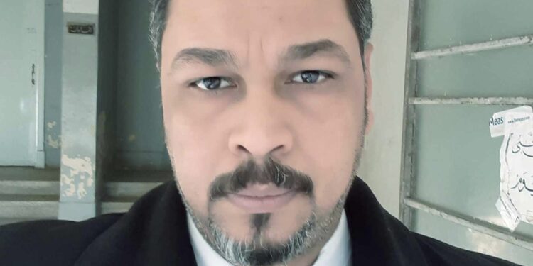 بعد حادث عمرو دياب.. محامٍ يوضح جريمة الصفع على الوجه في القانون