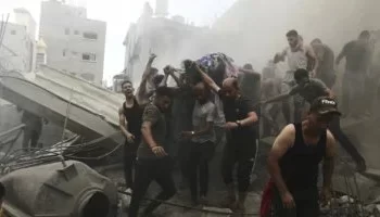 غارات الاحتلال الإسرائيلي تستهدف مخيمات وسط غزة