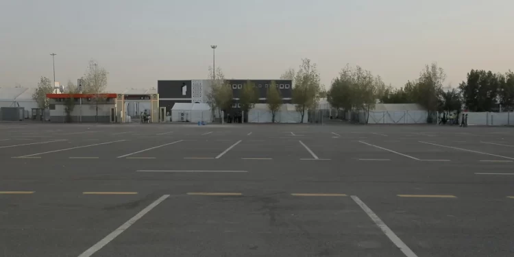 بدء تجهيز مخيمات حجاج بيت الله الحرام في عرفات استعدادًا لبدء الحج “صور”