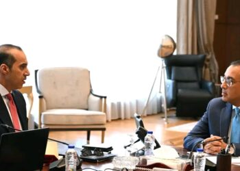 وزير المجالس النيابية لرئيس الوزراء: مجلس أمناء الحوار الوطني سيضع القضايا العاجلة التي طلبتها الحكومة على أولويات جلساته النقاشية