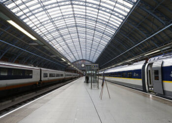 إخلاء مطار بازل – ميلوز بين فرنسا وسويسرا لأسباب أمنية.. والمدعي العام الفرنسي يحقق في أعمال تخريب طالت السكك الحديدية