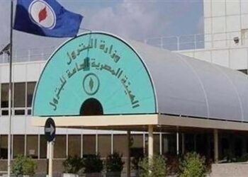 لجنة تسعير المواد البترولية تقر زيادة جديدة في أسعار البنزين والسولار