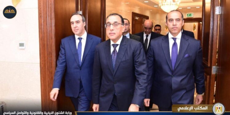 المستشار محمود فوزي: المواطن على رأس أولويات الحكومة الجديدة بما يحقق الاستقرار السياسي والتماسك الوطني