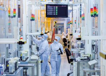 تقرير يرصد كيف خططت الدول العربية في اقتحام مجال صناعة أشباه الموصلات؟ 