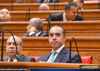 وزير الشؤون النيابية يوجه الشكر لمجلس النواب على منحه الثقة لبرنامج الحكومة الجديدة