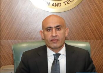 بعد ساعات من أداء حلف اليمين.. هل يغادر وزير التربية والتعليم تشكيل الحكومة الجديدة بسبب بلاغ وهمية الجامعة التي حصل على الدكتوراه منها؟