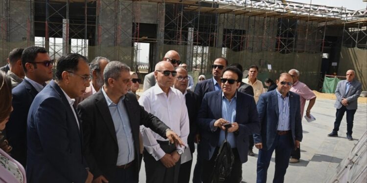 جولة ميدانية لرئيس الوزراء مصطفى مدبولي بالقاهرة