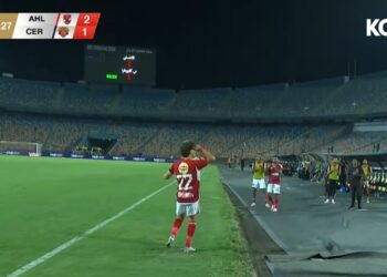 إمام عاشور يتقدم لـ الأهلي أمام سيراميكا كيلوباترا ويغير النتيجة 2-1 لصالح الأحمر