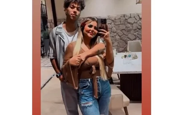 بطلي.. زوجة إمام عاشور تحتفل بفوز الأهلي على مودرن سبورت