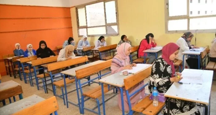 امتحانات الثانوية العامة.. الطلاب يؤدون امتحاني الكيمياء والجغرافيا