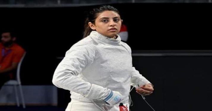 المصرية ندى حافظ تعبر الأمريكية إليزابيث تراتاكوفسكي في أولمبياد باريس 2024