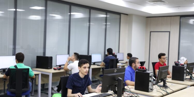 خاص.. مستشار وزير التعليم العالي: لا تغيير فى نظام التنسيق للجامعات الحكومية والمعاهد.. وتسجيل 75 رغبة إلكترونيا بموقع التنسيق