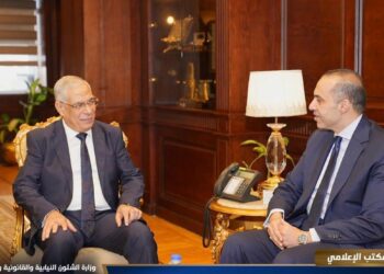 وزير الشئون النيابية والقانونية يلتقي النائب العام المستشار محمد شوقي