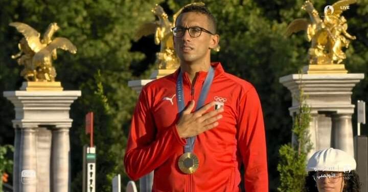 النائبة آية مدني: فخورة بتسليمي الميدالية الذهبية للبطل أحمد الجندي.. “لحظة يتوقف عندها التاريخ”