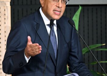 رئيس الوزراء يعقد اجتماعا لمراجعة الأجندة التشريعية ومشروعات القوانين التي سيتم تقديمها للبرلمان