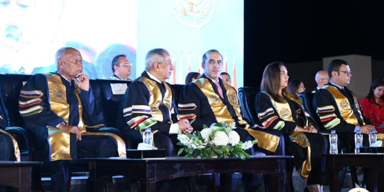 وزير الشئون النيابية يشارك في حفل تخريج أول دفعة من فرع العلمين بالأكاديمية العربية للعلوم والتكنولوجيا والنقل البحري