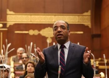 تنمية الصعيد على رأس الأولويات.. النائب علي مهران يعلن عن إعادة تشغيل الرحلات بين مطار أسيوط والقاهرة مرة اخري