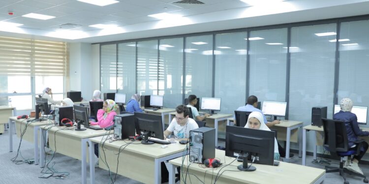 التعليم العالي تعلن تفاصيل اختبارات القدرات لطلاب الشهادات المعادلة العربية والأجنبية