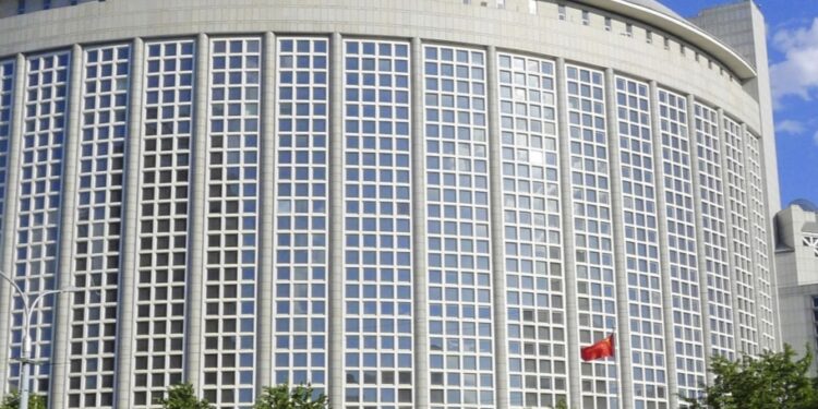 الخارجية الصينية: لا نية لدينا للدخول في سباق تسلح مع أي دولة