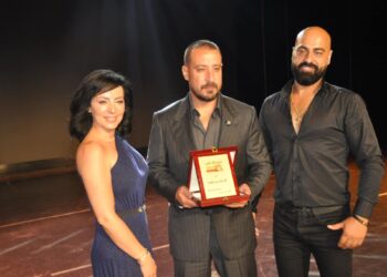 تفاصيل تكريم المزين العالمي بوب شلوف بحضور رجال الفن والسياسة