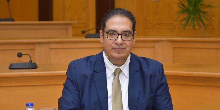 تنسيق الجامعات 2024.. رئيس جامعة القاهرة: فتح باب تحويلات الطلاب لكليات الجامعة أول سبتمبر